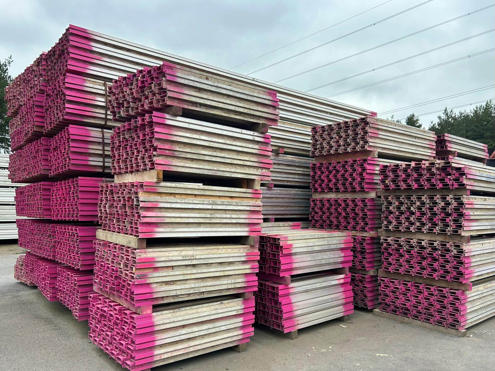 76151979-95d0-4f45-8b9f-93bd78347e52